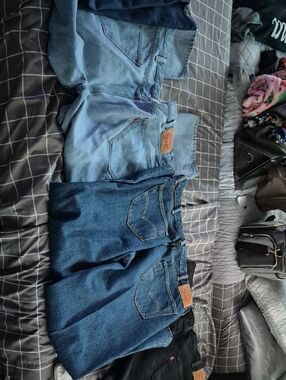 Lot Of Levi's Men's Mixed Denim Jeans Set in Blue and Black